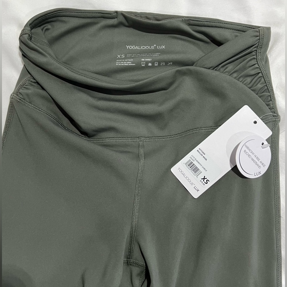NWT Yogalicious Lux Harmony Ankle Tight Size XS in Mulled Basil color - Picture 5 of 8